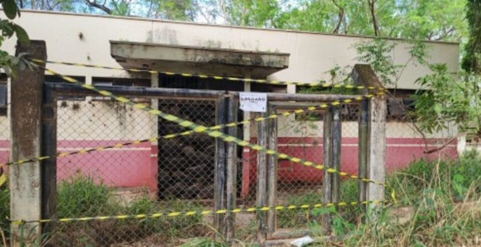 Prefeitura lacra depósito de pneus irregular na Vila Furquim em Prudente