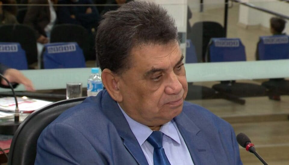 Comissão conclue que vereador Izaque Silva não cometeu quebra de decoro e arquiva denúncia de cassação