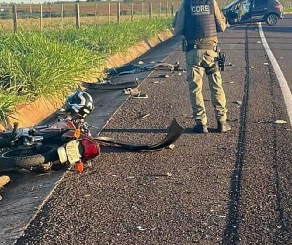 Motorista embriagado e com CNH cassada é preso após colisão frontal em Caiuá; duas pessoas ficam em estado grave