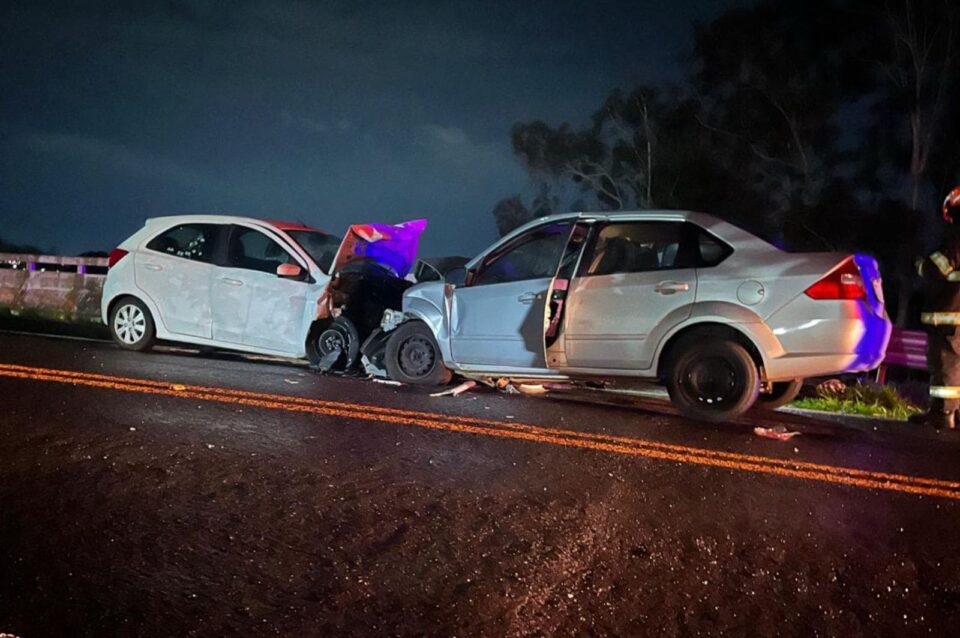 Acidente grave deixa quatro feridos e interdita trecho da Rodovia Júlio Budiski em Prudente