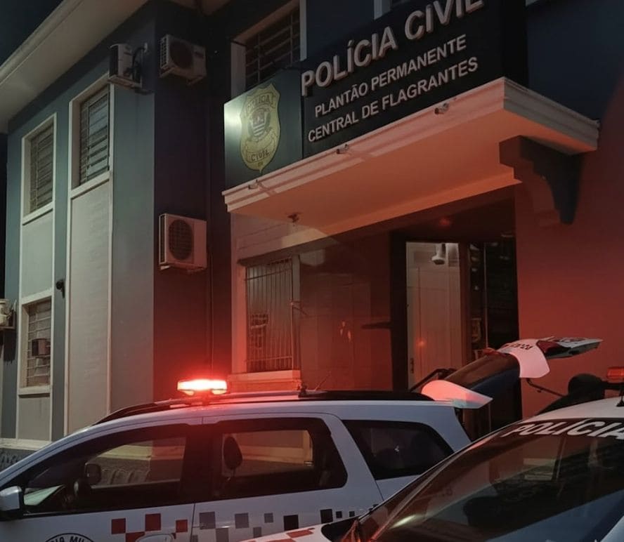 Filho é preso após agredir o pai e ter porção de crack apreendida no Watal Ishibashi