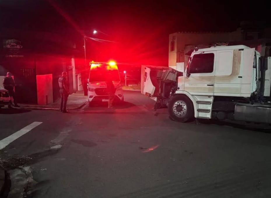 Motorista em zigue-zague é preso ao dirigir caminhão sob efeito de álcool e drogas em Presidente Prudente