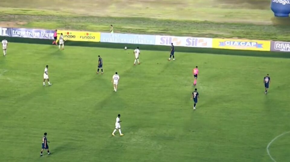 Em último jogo no Prudentão, Grêmio sofre nova derrota e permanece na zona de rebaixamento