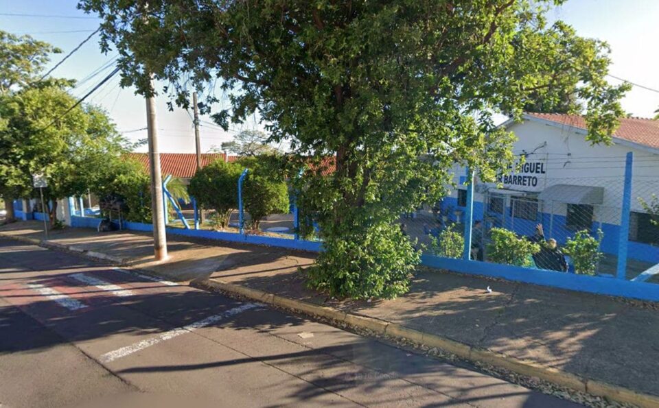 Polícia Militar é acionada após aluna ser flagrada com faca dentro da Escola Miguel Omar Barreto, em Presidente Prudente