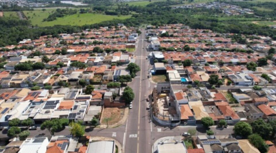 Prefeitura leva serviços e lazer aos bairros Maré Mansa e Parque Imperial