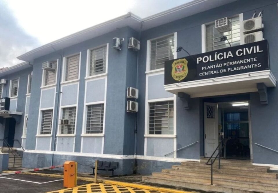 Filho é preso por descumprir medida protetiva e ameaçar a própria mãe