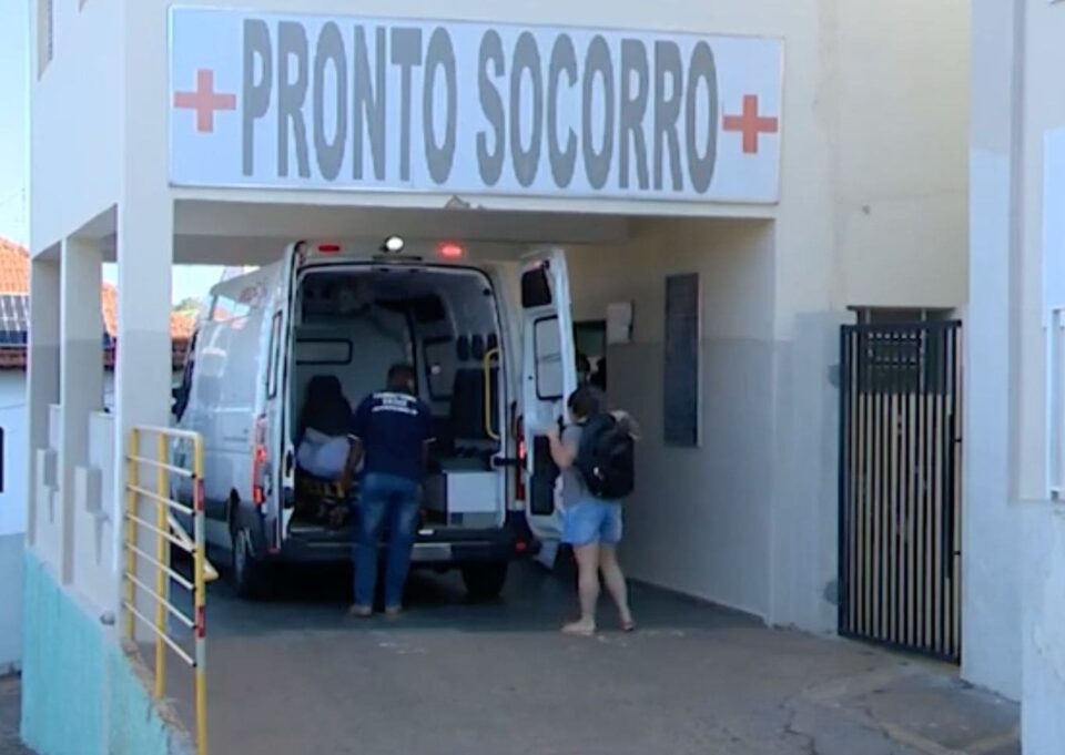 Após ser declarado morto, idoso apresenta sinais vitais em funerária e sobrevive