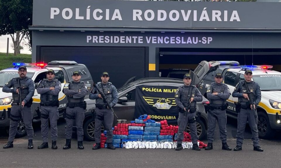 Mais de 270 kg de drogas são apreendidos na Raposo Tavares; motorista é preso