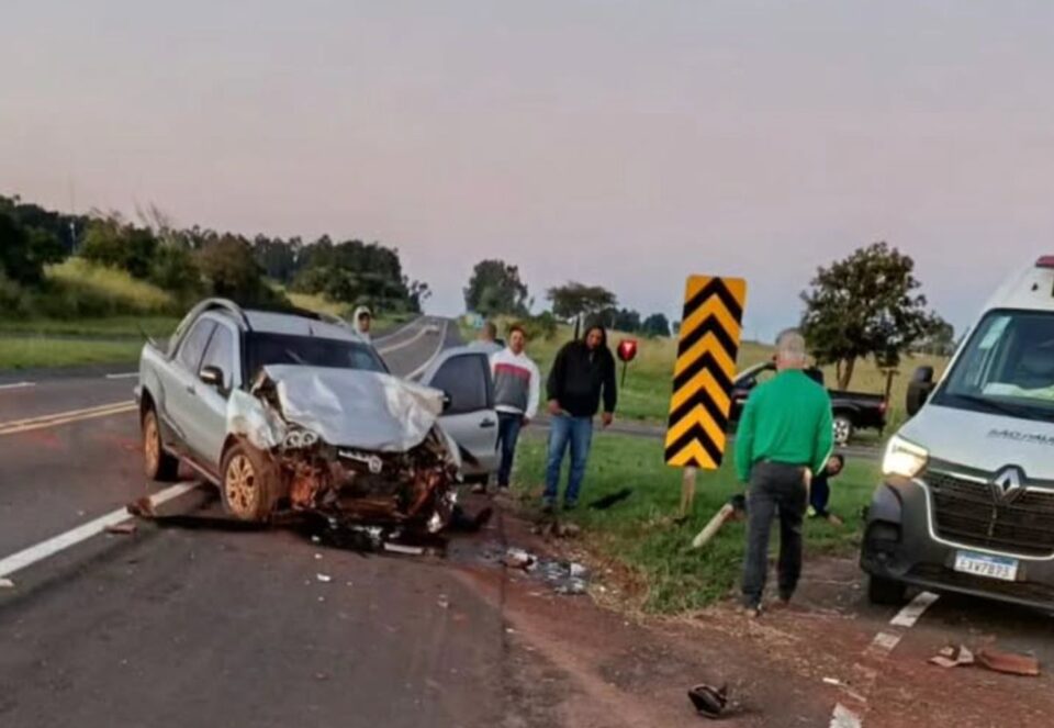 Acidente na Rodovia Euclides de Figueiredo deixa seis feridos, em Marabá Paulista