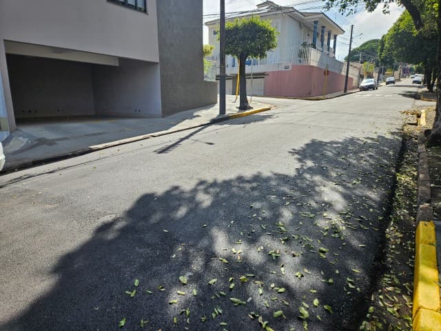 Trecho recapeado é reaberto para obra e Sabesp é cobrada por recomposição