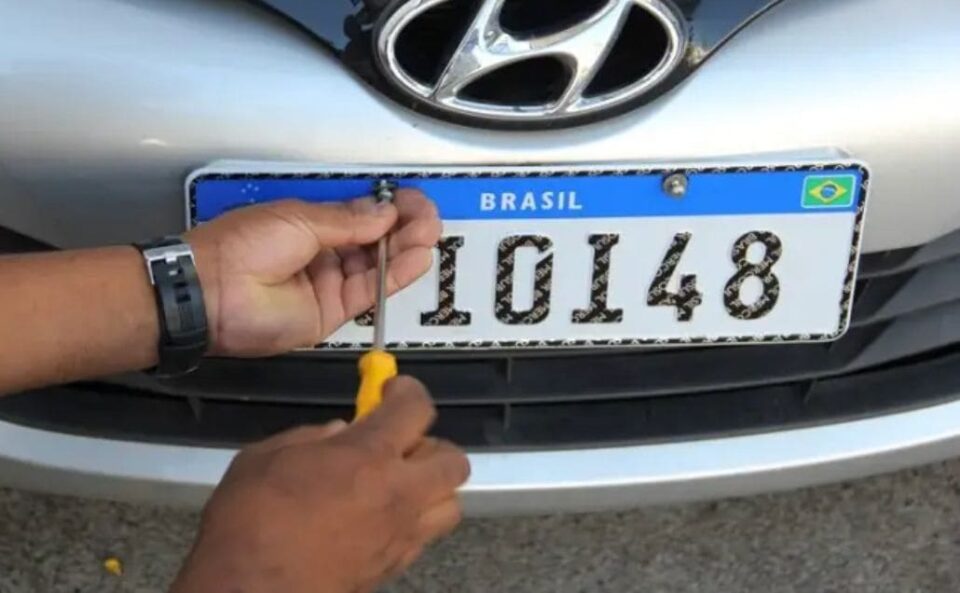 Perdeu ou danificou a placa? Saiba como pedir a 2ª via ao Detran-SP