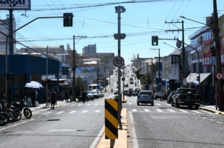 Novas Lombadas eletrônicas começam a multar motoristas a partir desta quarta