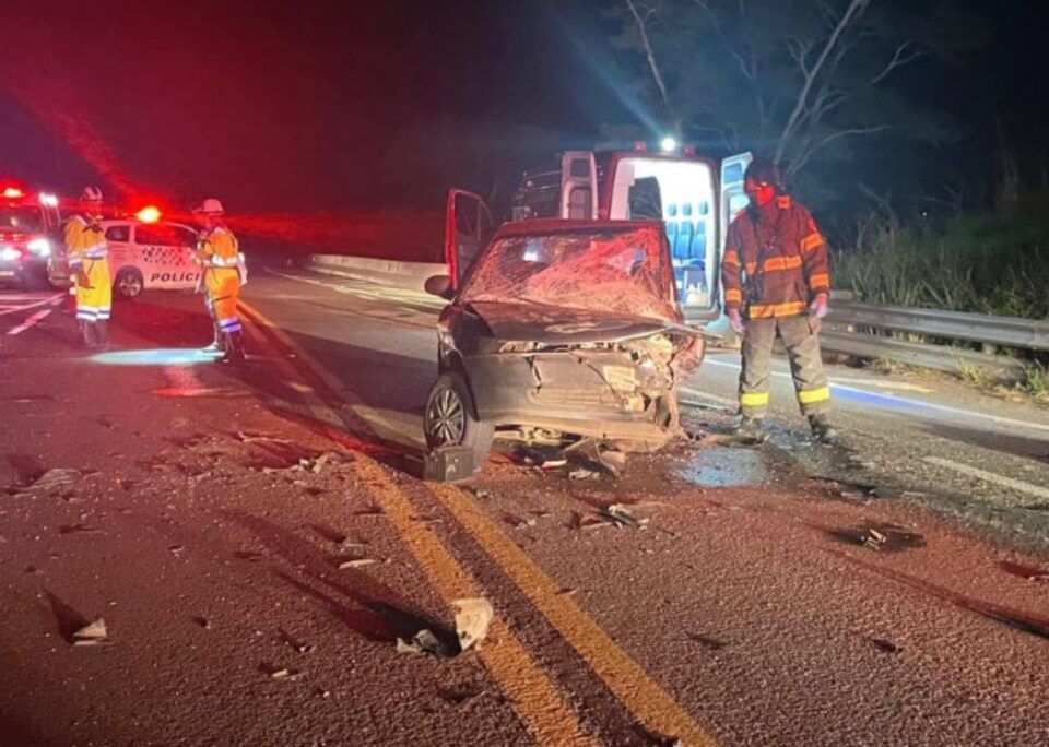 Colisão frontal entre dois carros deixa um morto e outro ferido em Álvares Machado