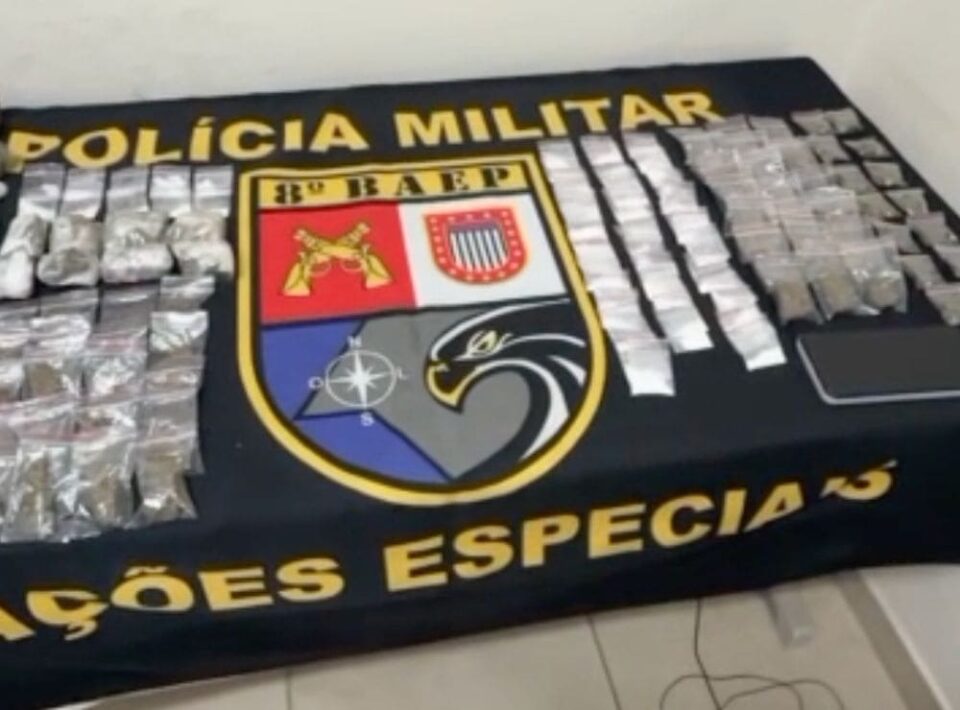 BAEP prende casal com quase 1 kg de maconha, crack e cocaína em Regente Feijó