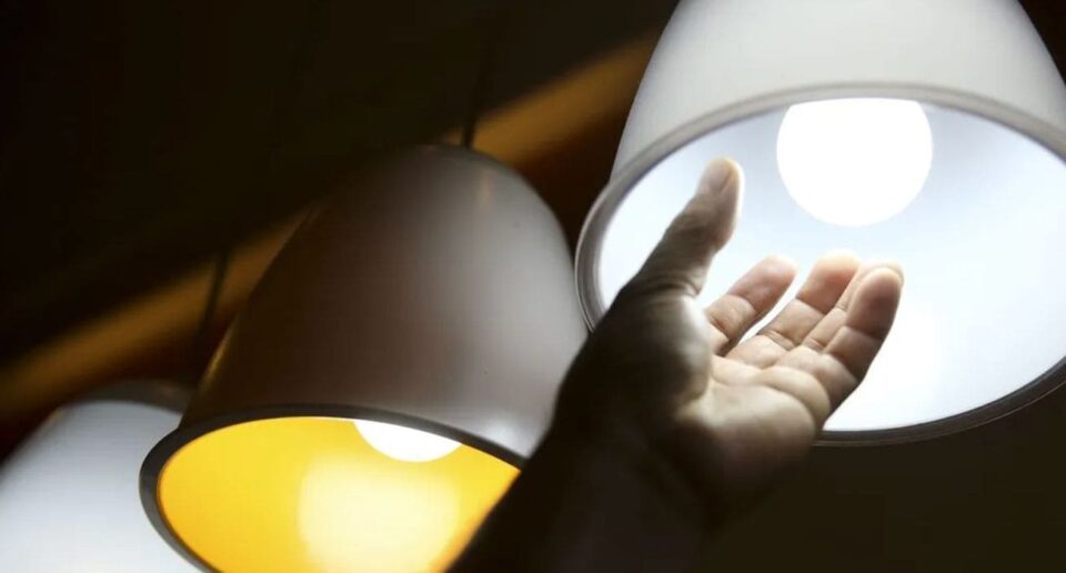 Energia elétrica: consumidores poderão escolher fornecedor a partir de 2027
