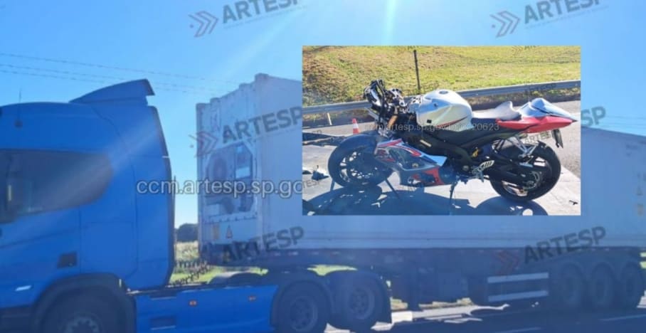 Motociclista morre após bater na traseira de caminhão na Rodovia Raposo Tavares
