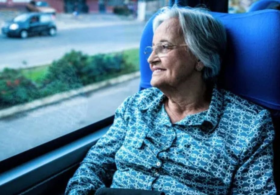 Idosos de baixa renda têm 50% de desconto em passagens interestaduais