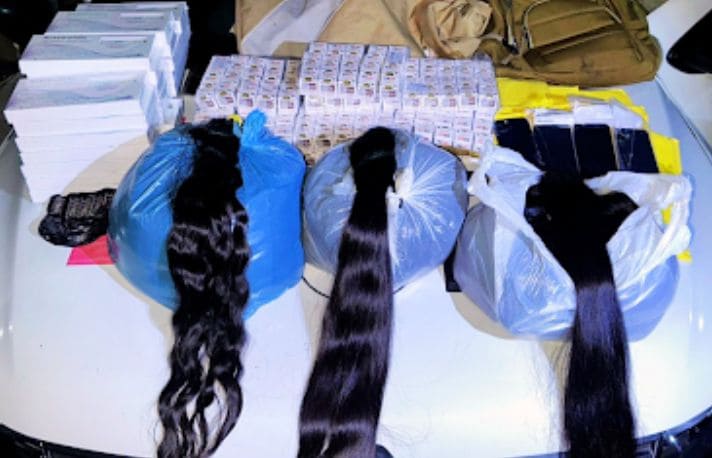 Polícia apreende carga milionária de medicamentos, celulares e cabelo humano