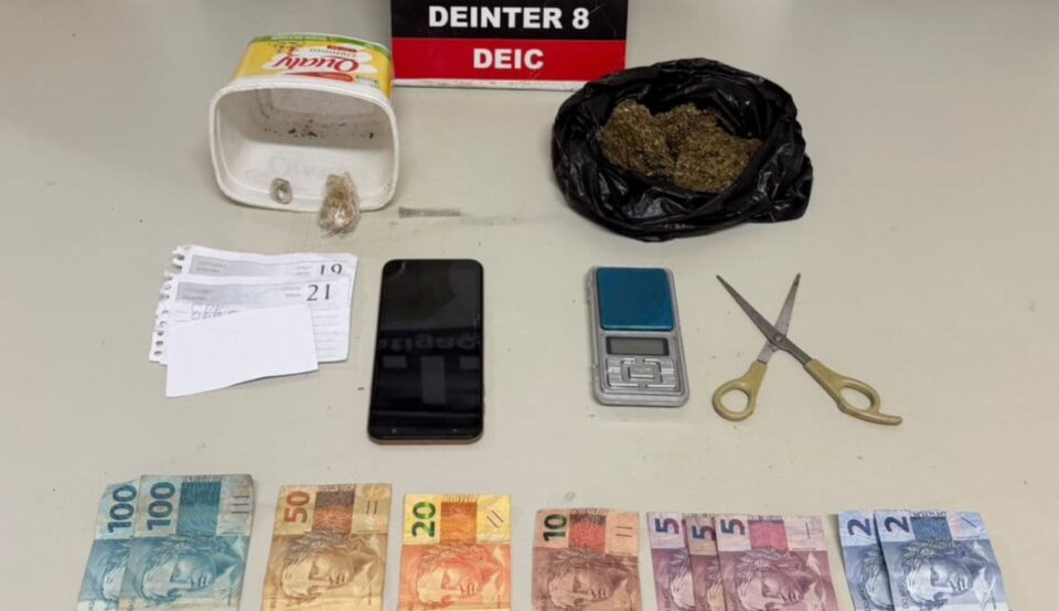 Jovem é preso acusado de vender drogas próximo a escola em Álvares Machado