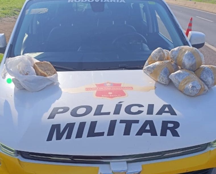 Capotamento e prisão: polícia apreende mais de 15 kg de drogas na Raposo Tavares