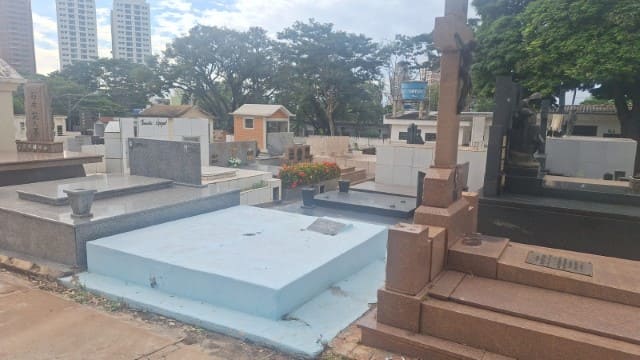 Reformas em túmulos no Cemitério São João Batista têm prazo até 23 de outubro